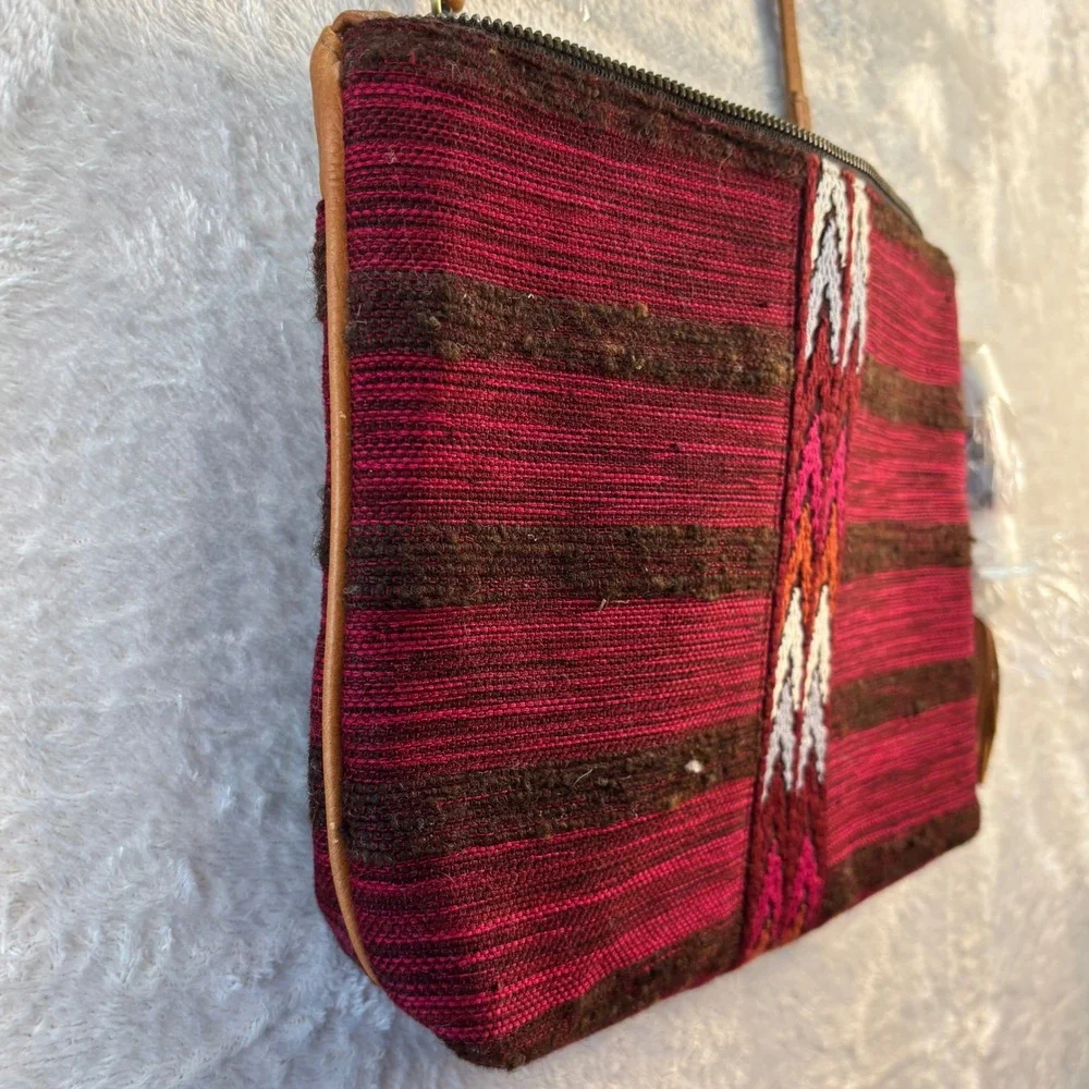 Mercado Global‎ Women's Crossbody Bag Ruby Red Woven Striped Cotton NWT